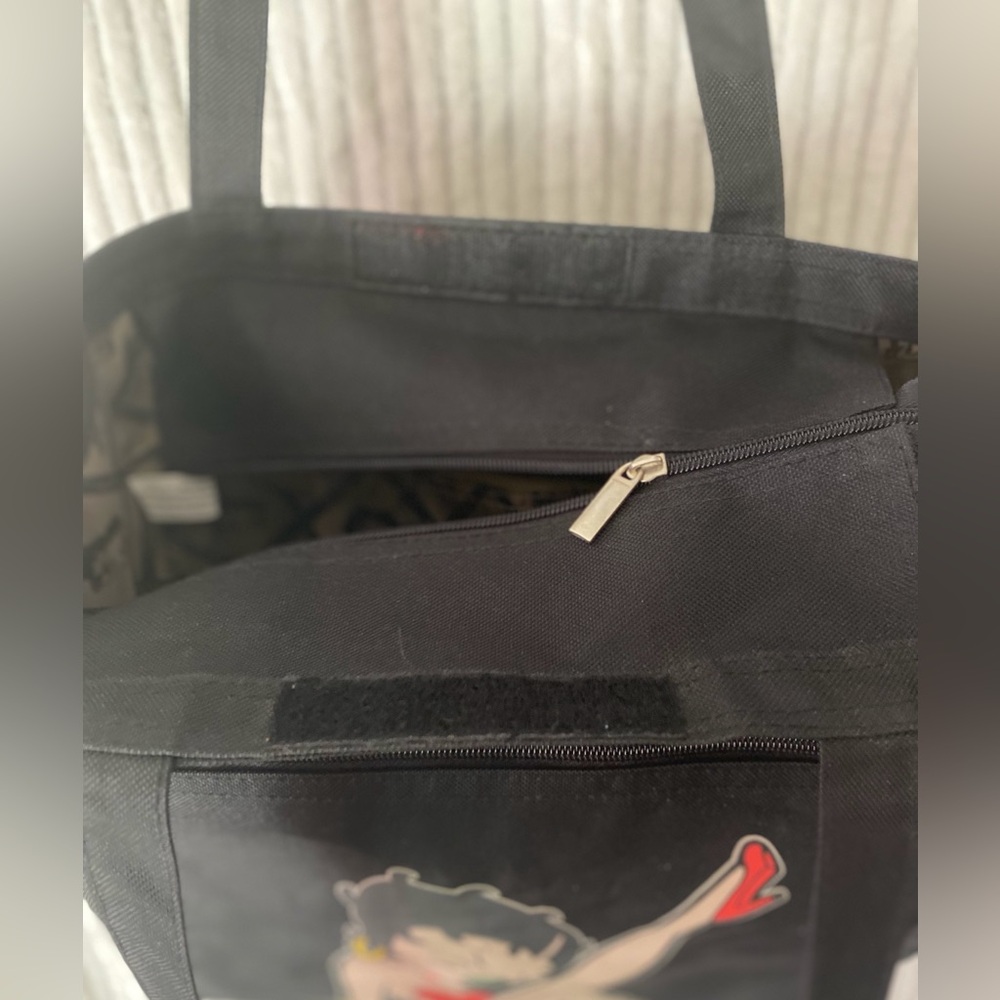 Betty Boop Black Shoulder / Tote Bag with Designs - Picture 11 of 14